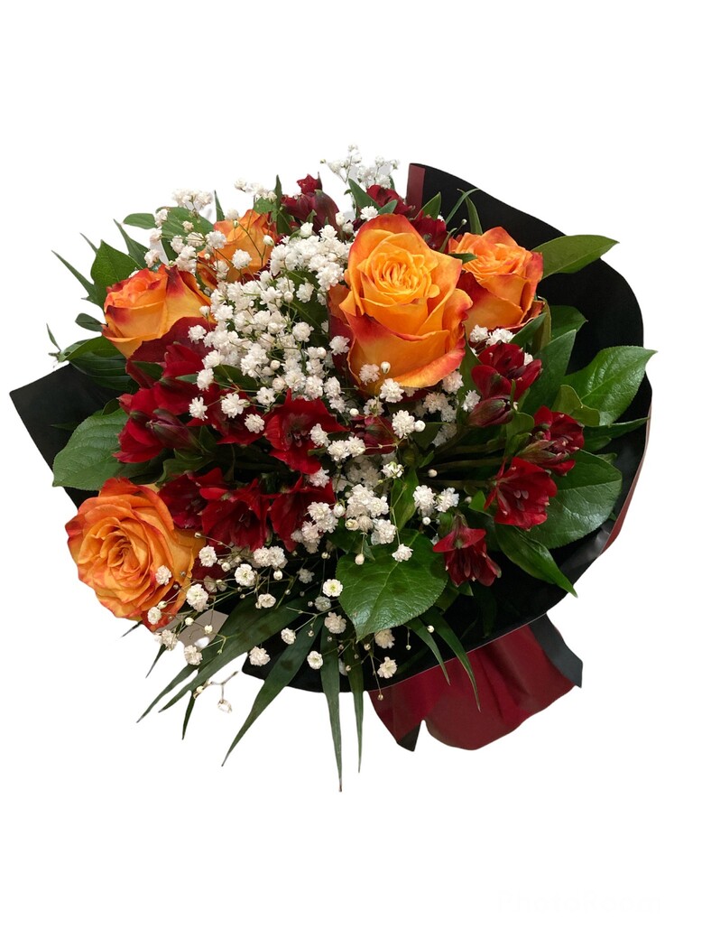 Μπουκέτο με δίχρωμα τριαντάφυλλα  τριαντάφυλλα Ecuador και αστρομέριες